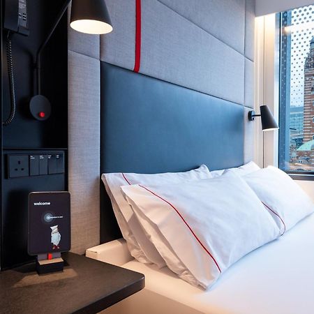 Citizenm London Victoria Station Hotel Екстериор снимка