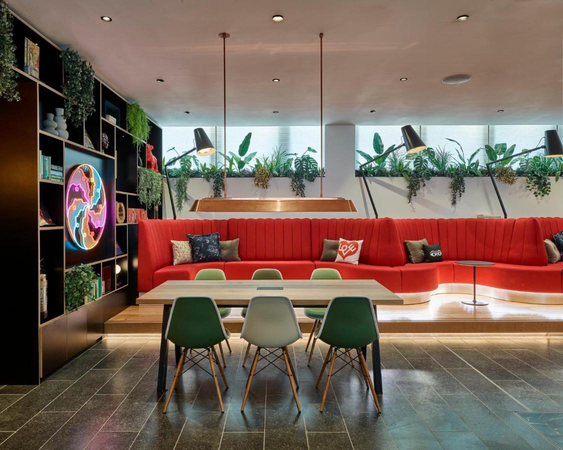 Citizenm London Victoria Station Hotel Екстериор снимка