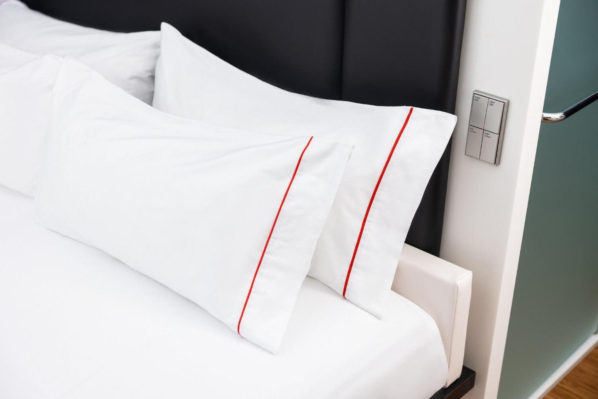 Citizenm London Victoria Station Hotel Екстериор снимка